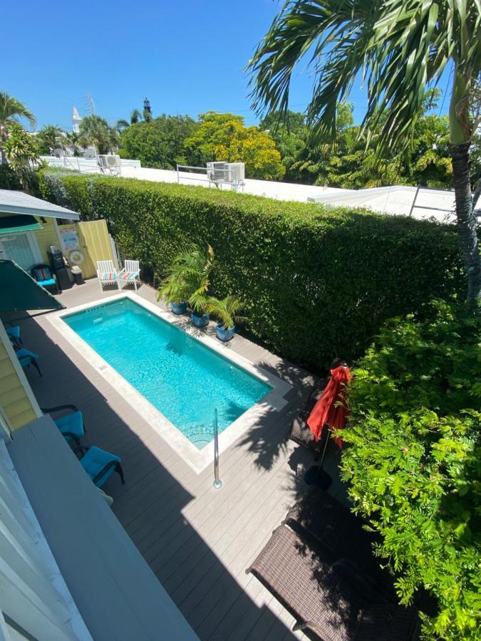 Duval Gardens Bed & Breakfast คีย์เวสต์ ภายนอก รูปภาพ