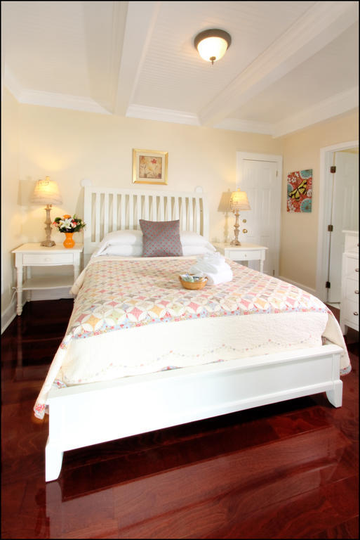 Duval Gardens Bed & Breakfast คีย์เวสต์ ภายนอก รูปภาพ