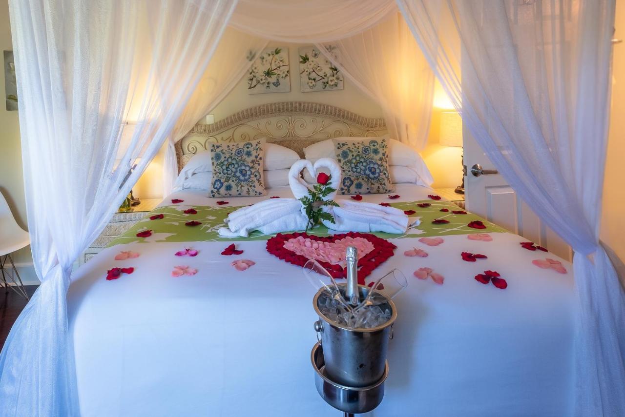 Duval Gardens Bed & Breakfast คีย์เวสต์ ภายนอก รูปภาพ