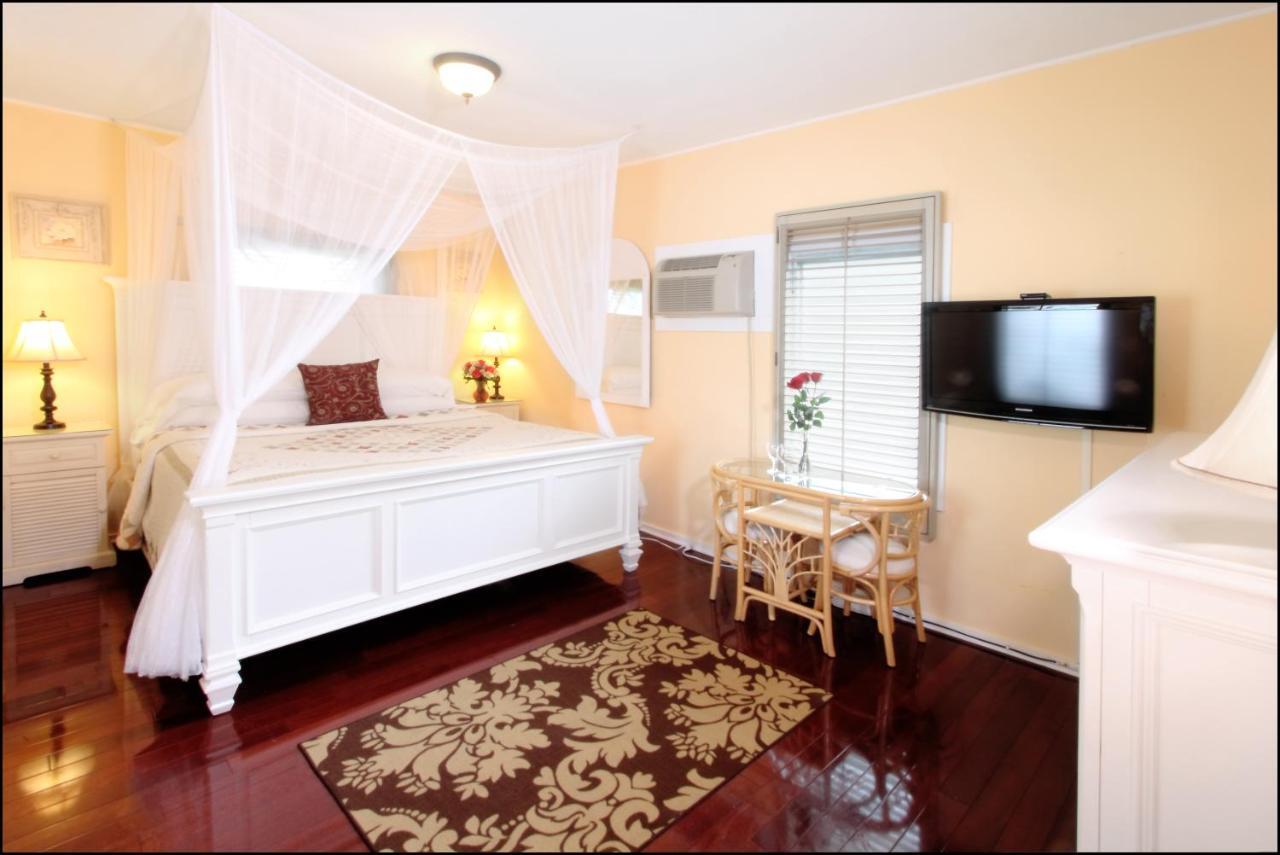 Duval Gardens Bed & Breakfast คีย์เวสต์ ภายนอก รูปภาพ